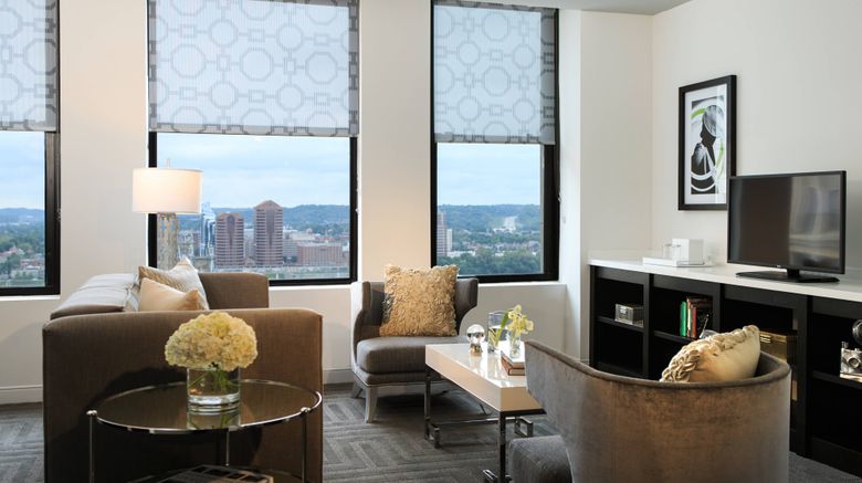 <b>Renaissance Cincinnati Downtown Hotel Suite</b>. Images powered by <a href="https://www.leonardoworldwide.com/" title="Leonardo Worldwide" target="_blank">Leonardo</a>.