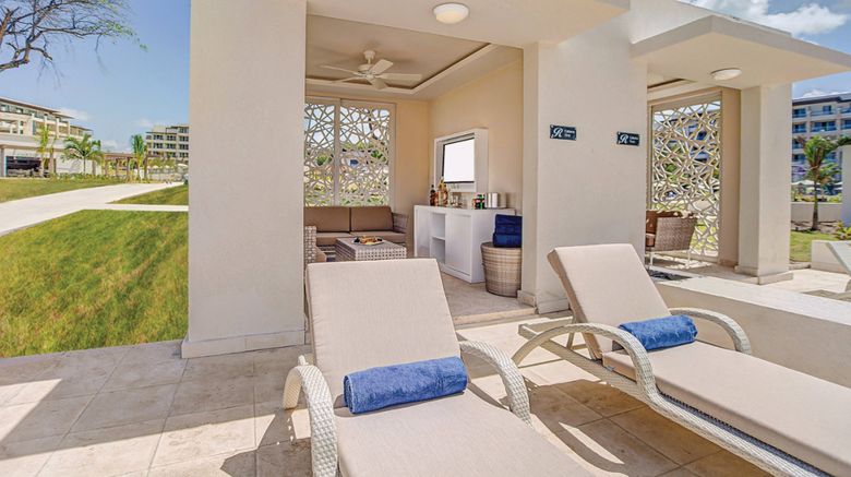 <b>Hideaway at Royalton St Lucia-AdultsOnly Pool</b>. Images powered by <a href="https://www.leonardoworldwide.com/" title="Leonardo Worldwide" target="_blank">Leonardo</a>.