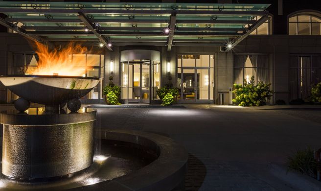 Hotel Blackhawk, Autograph Collection Exterior