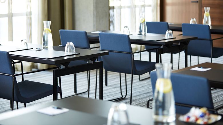 <b>AC Hotel Phoenix Tempe/Downtown Meeting</b>. Images powered by <a href="https://www.leonardoworldwide.com/" title="Leonardo Worldwide" target="_blank">Leonardo</a>.