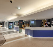 Holiday Inn Express Norwich Exterior