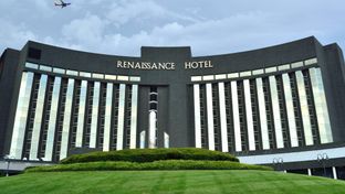 Renaissance St Louis Hotel Airport