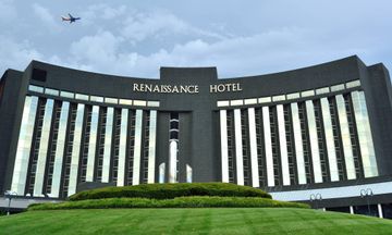 Renaissance St Louis Hotel Airport