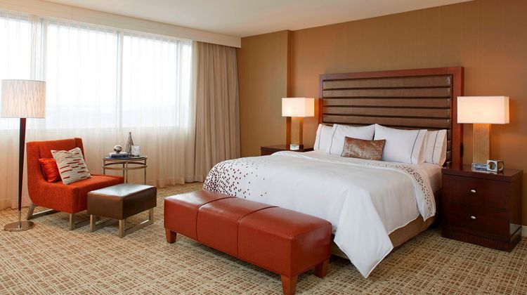 Renaissance St Louis Hotel Airport Suite