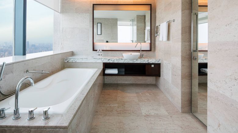 <b>Renaissance Shanghai Zhongshan Park Room</b>. Images powered by <a href="https://www.leonardoworldwide.com/" title="Leonardo Worldwide" target="_blank">Leonardo</a>.