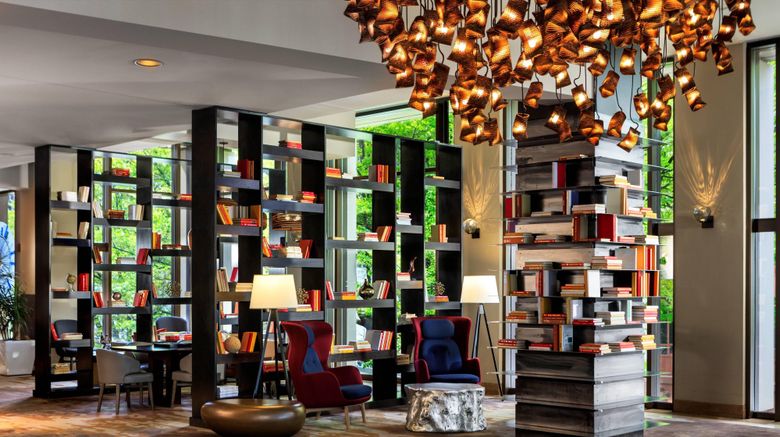 <b>Renaissance Seattle Hotel Lobby</b>. Images powered by <a href="https://www.leonardoworldwide.com/" title="Leonardo Worldwide" target="_blank">Leonardo</a>.