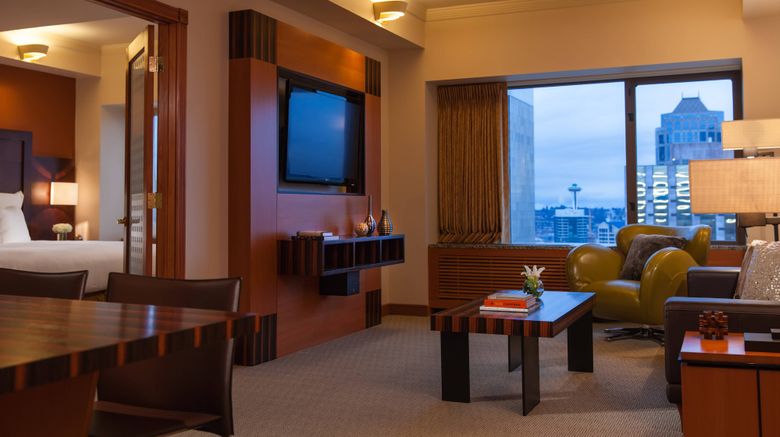 <b>Renaissance Seattle Hotel Suite</b>. Images powered by <a href="https://www.leonardoworldwide.com/" title="Leonardo Worldwide" target="_blank">Leonardo</a>.