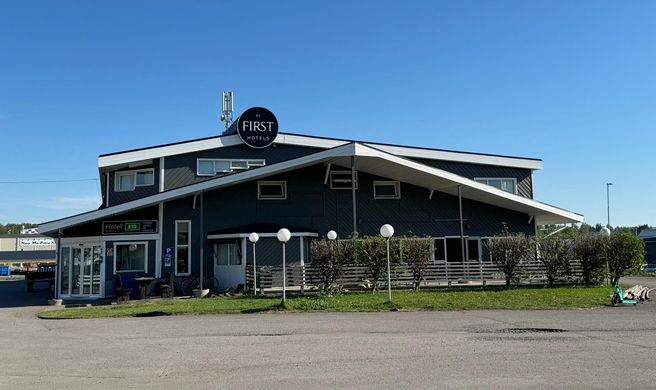 Hotel E10 Exterior