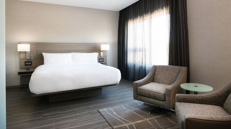 AC by Marriott Cambridge Room