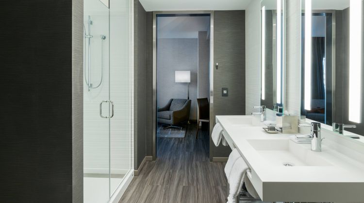 AC by Marriott Cambridge Room