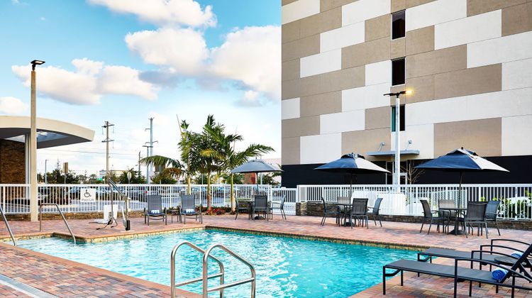 AC Hotel Miami Airport West/Doral Pool