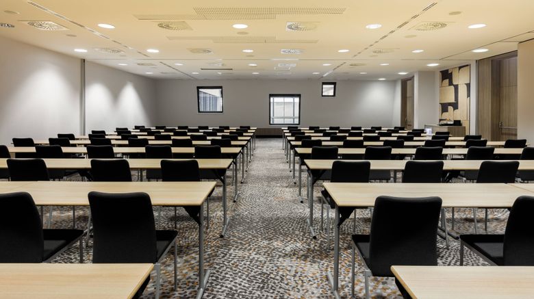 <b>AC Hotel Bratislava Old Town Meeting</b>. Images powered by <a href="https://www.leonardoworldwide.com/" title="Leonardo Worldwide" target="_blank">Leonardo</a>.
