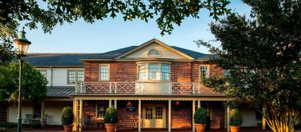 Williamsburg Lodge, Autograph Collection Exterior