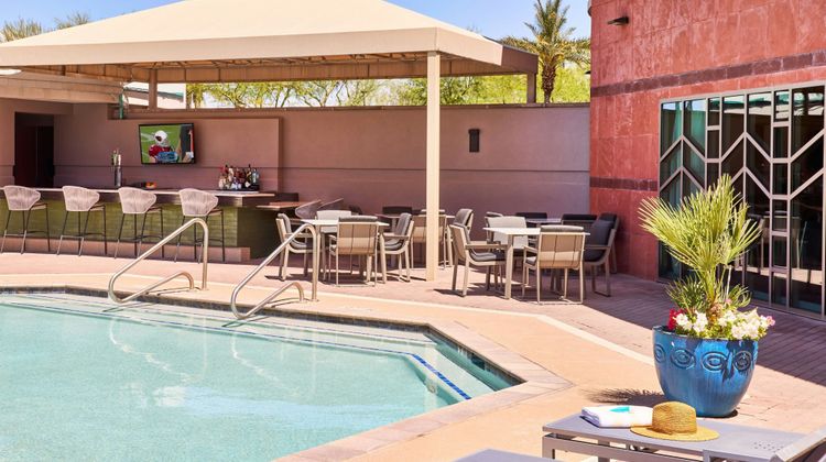 Renaissance Phoenix Glendale Hotel Pool