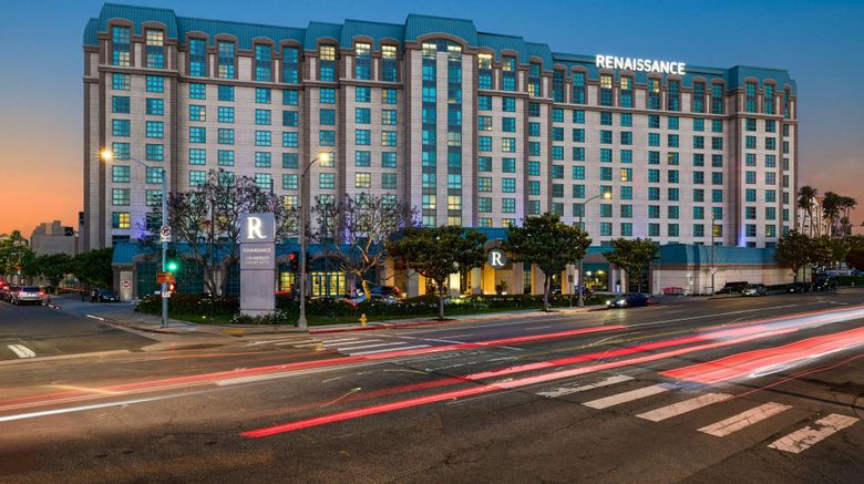 <b>Renaissance Los Angeles Airport Hotel Exterior</b>. Images powered by <a href="https://www.leonardoworldwide.com/" title="Leonardo Worldwide" target="_blank">Leonardo</a>.