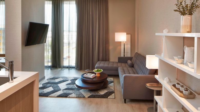 <b>AC Hotel Des Moines East Village Room</b>. Images powered by <a href="https://www.leonardoworldwide.com/" title="Leonardo Worldwide" target="_blank">Leonardo</a>.