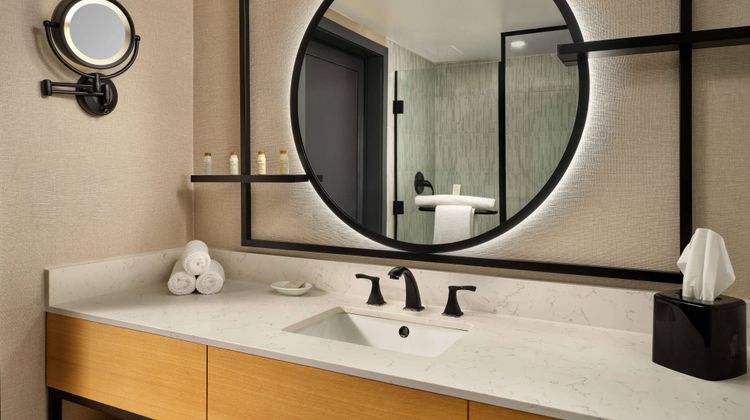 Renaissance Portsmouth-Norfolk Hotel Room