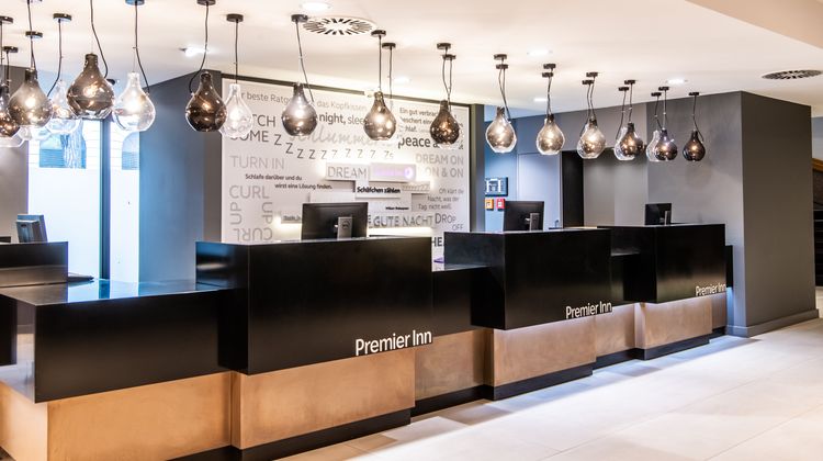 Premier Inn Braunschweig City Centre Lobby