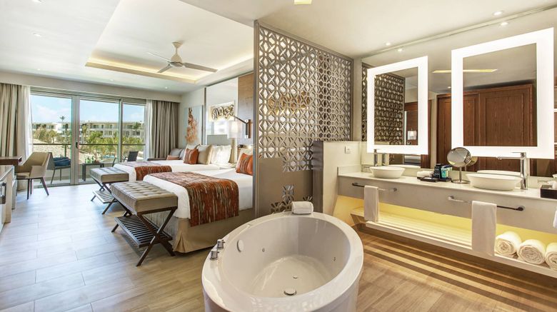 <b>Royalton Bavaro Resort & Casino Suite</b>. Images powered by <a href="https://www.leonardoworldwide.com/" title="Leonardo Worldwide" target="_blank">Leonardo</a>.