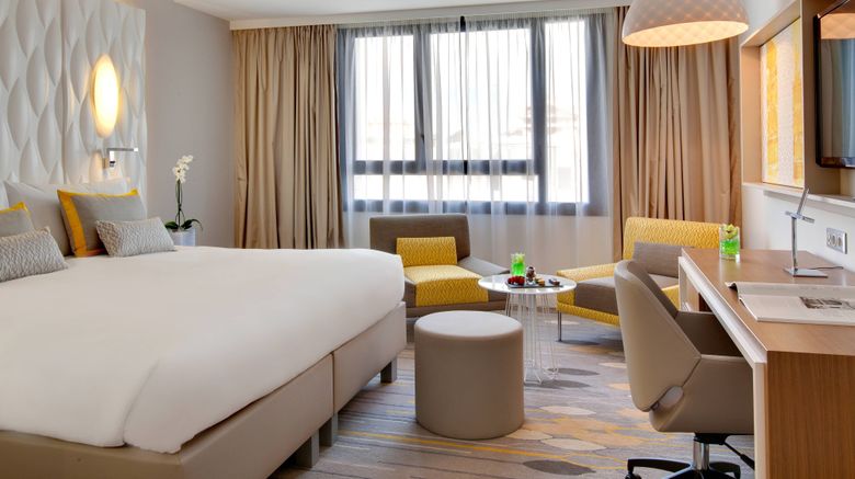 <b>Renaissance Aix-en-Provence Hotel Room</b>. Images powered by <a href="https://www.leonardoworldwide.com/" title="Leonardo Worldwide" target="_blank">Leonardo</a>.