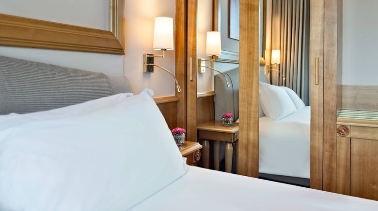 <b>Renaissance Naples Hotel Mediterraneo Room</b>. Images powered by <a href="https://www.leonardoworldwide.com/" title="Leonardo Worldwide" target="_blank">Leonardo</a>.