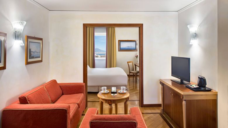 <b>Renaissance Naples Hotel Mediterraneo Suite</b>. Images powered by <a href="https://www.leonardoworldwide.com/" title="Leonardo Worldwide" target="_blank">Leonardo</a>.