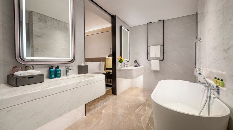 <b>Crowne Plaza Yazhou Bay Suite</b>. Images powered by <a href="https://www.leonardoworldwide.com/" title="Leonardo Worldwide" target="_blank">Leonardo</a>.