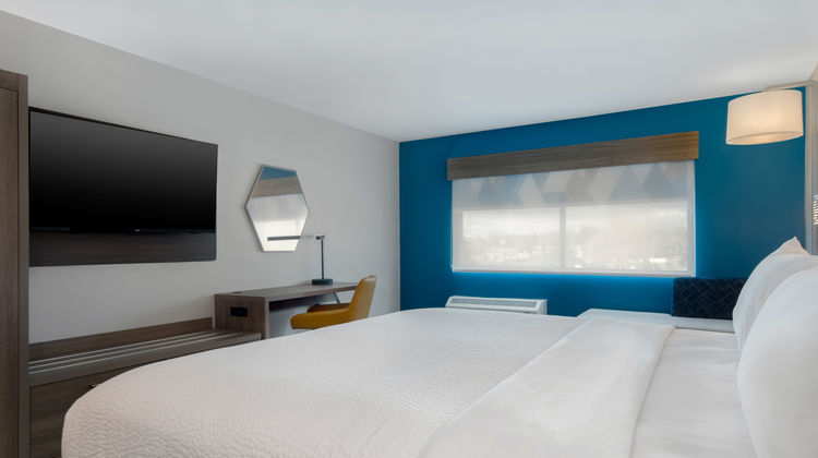 Holiday Inn Express & Suites Oscoda Room