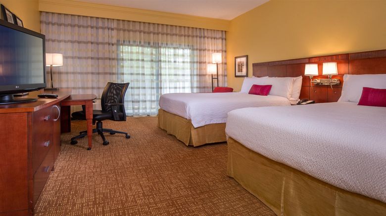 <b>Courtyard by Marriott Richmond West Room</b>. Images powered by <a href="https://www.leonardoworldwide.com/" title="Leonardo Worldwide" target="_blank">Leonardo</a>.