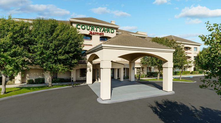 Courtyard Salinas Monterey Exterior