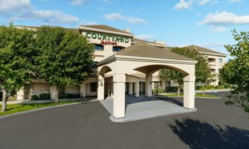 Courtyard Salinas Monterey