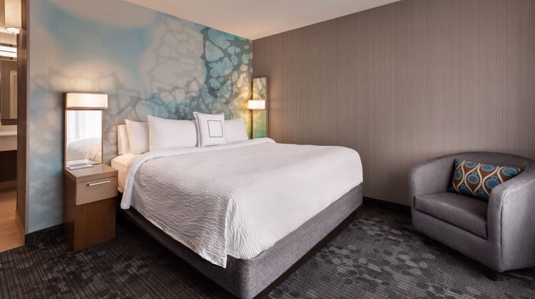 Courtyard by Marriott Topeka Room
