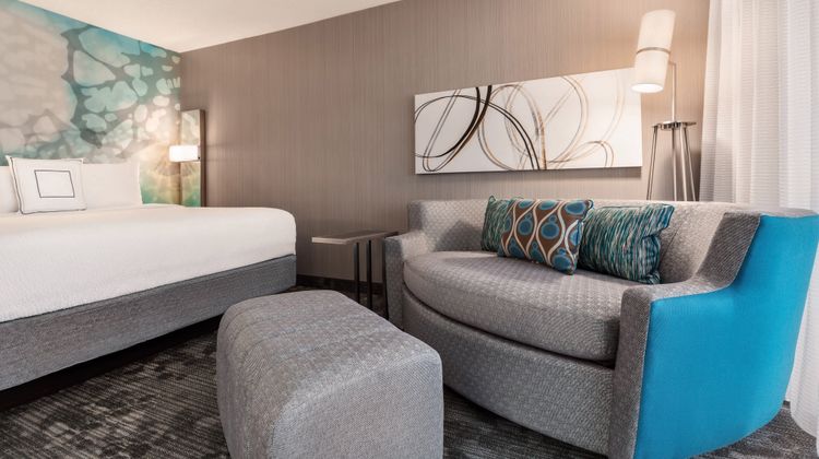 Courtyard by Marriott Topeka Room