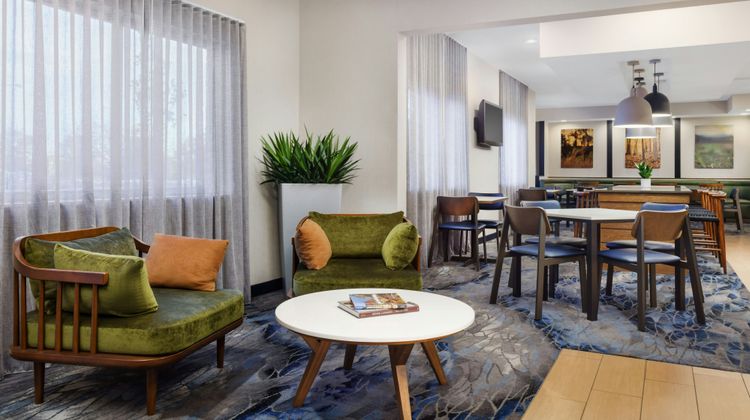 Fairfield Inn Philadelphia Airport Lobby
