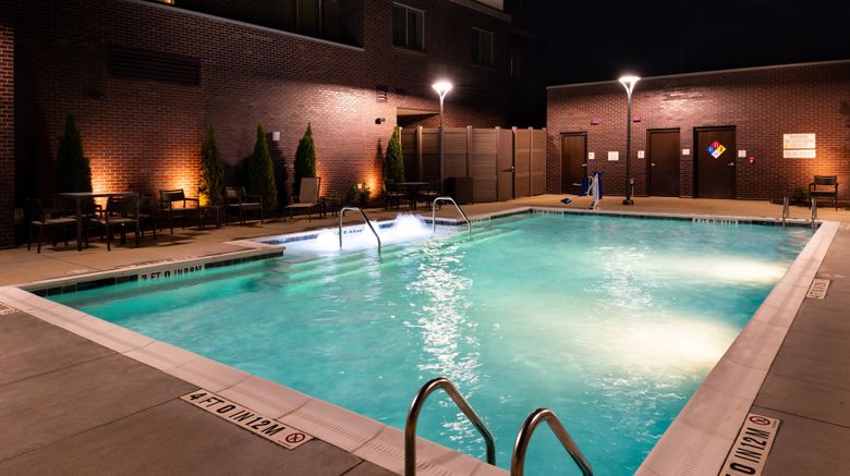 <b>Courtyard Charlotte Northlake Pool</b>. Images powered by <a href="https://www.leonardoworldwide.com/" title="Leonardo Worldwide" target="_blank">Leonardo</a>.