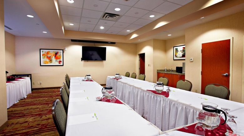 <b>Fairfield Inn & Suites Meeting</b>. Images powered by <a href="https://www.leonardoworldwide.com/" title="Leonardo Worldwide" target="_blank">Leonardo</a>.