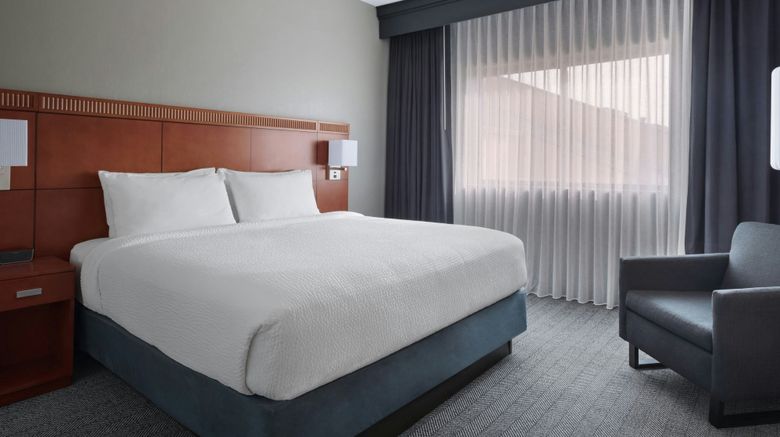 <b>Courtyard New Carrollton Landover Room</b>. Images powered by <a href="https://www.leonardoworldwide.com/" title="Leonardo Worldwide" target="_blank">Leonardo</a>.