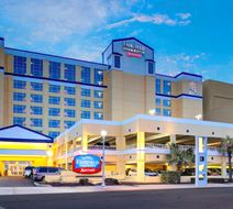 Fairfield Inn & Suites VB Oceanfront Exterior
