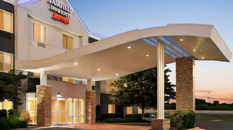 Fairfield Inn & Suites Tulsa Central Exterior