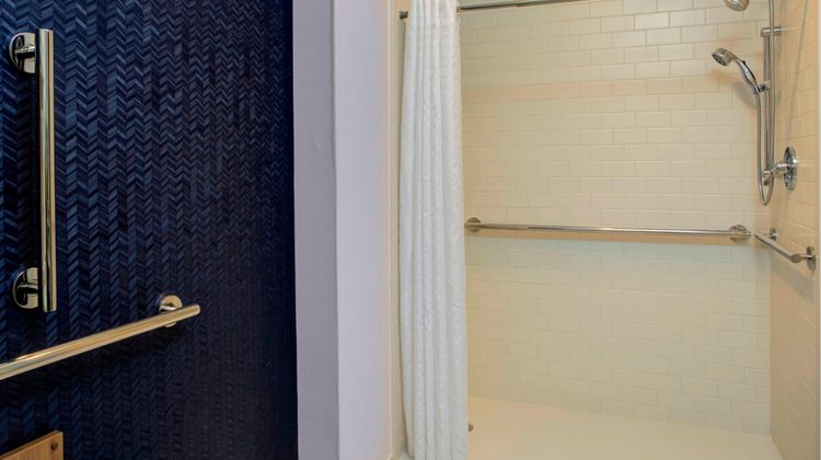 Fairfield Inn & Suites VB Oceanfront Room