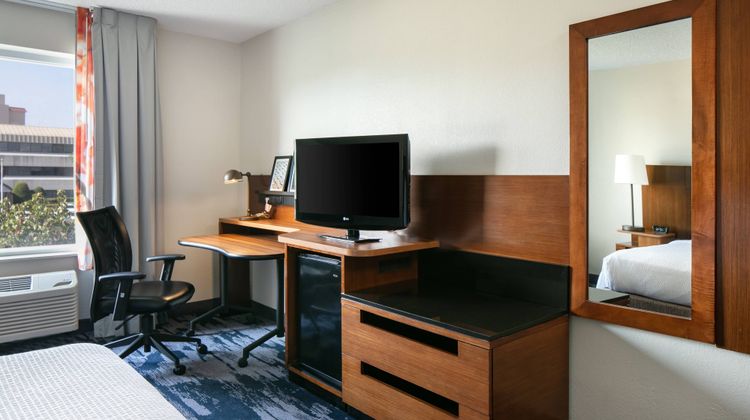 Fairfield Inn & Suites Tulsa Central Room