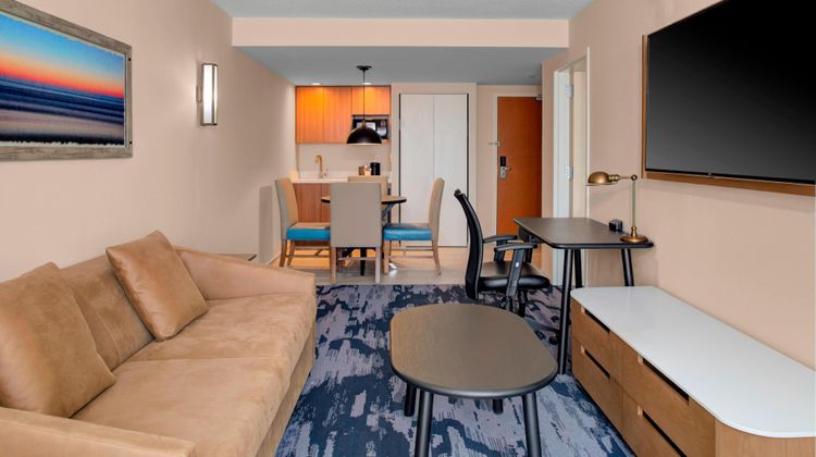 Fairfield Inn & Suites VB Oceanfront Room