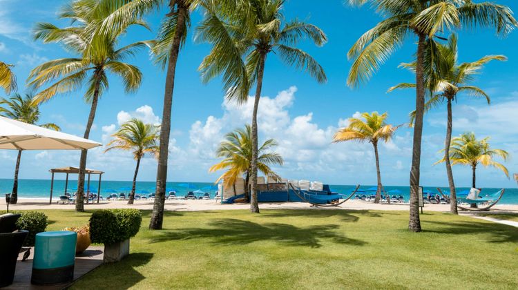 Courtyard Isla Verde Beach Resort Beach