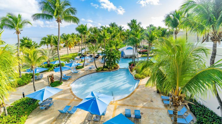 Courtyard Isla Verde Beach Resort Pool