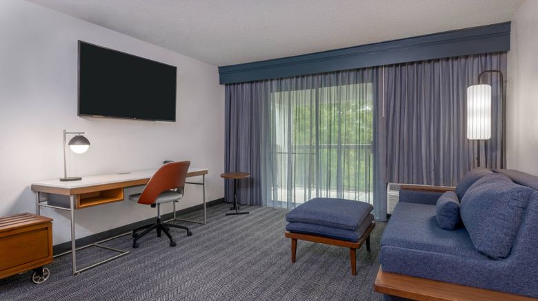 <b>Courtyard Tallahassee North/I-10 Room</b>. Images powered by <a href="https://www.leonardoworldwide.com/" title="Leonardo Worldwide" target="_blank">Leonardo</a>.