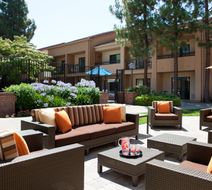 Courtyard by Marriott Pleasanton Exterior