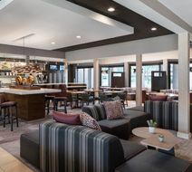 Courtyard by Marriott Pleasanton Lobby