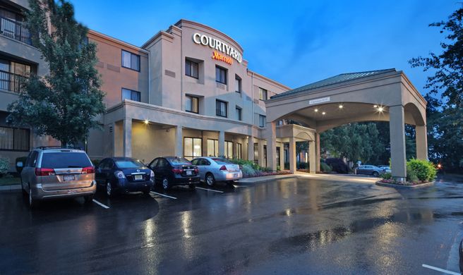 Courtyard by Marriott Providence Warwick Exterior