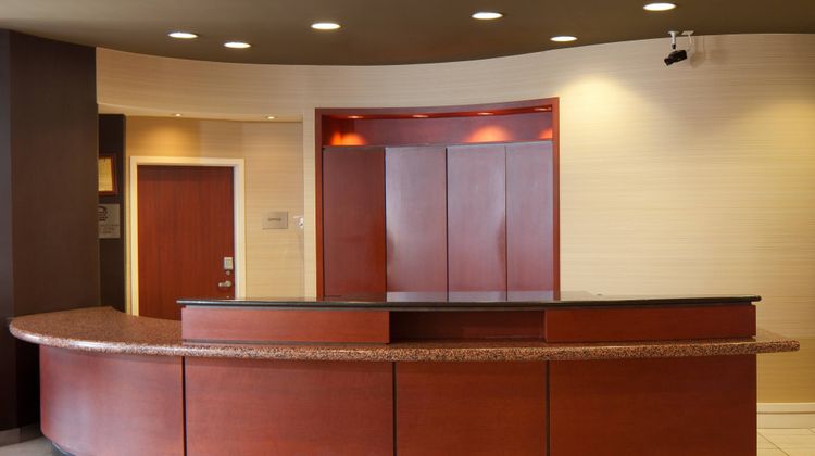 Courtyard by Marriott Lebanon Lobby