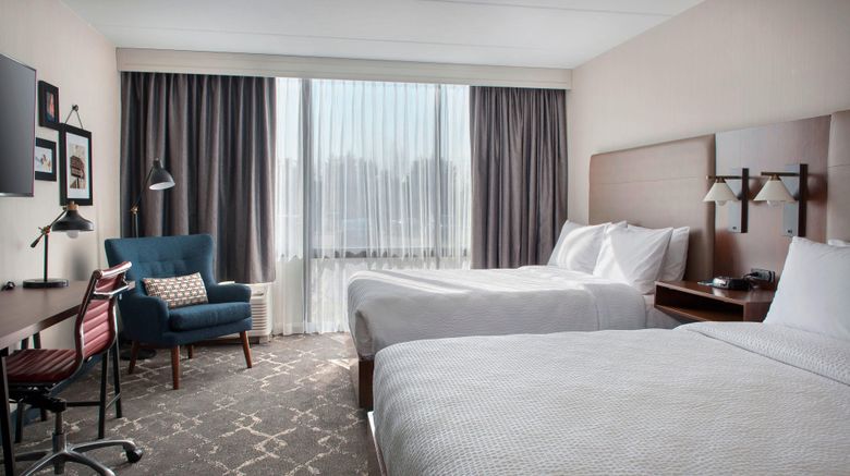 <b>Four Points by Sheraton Philadelphia NE Room</b>. Images powered by <a href="https://www.leonardoworldwide.com/" title="Leonardo Worldwide" target="_blank">Leonardo</a>.